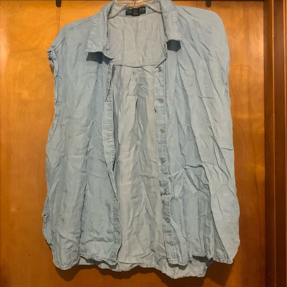 It’s bundle time! 2pc Various Size 1X Tops - Picture 5 of 7